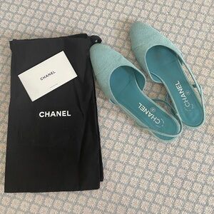 Chanel Size 38 Denim Slingbacks